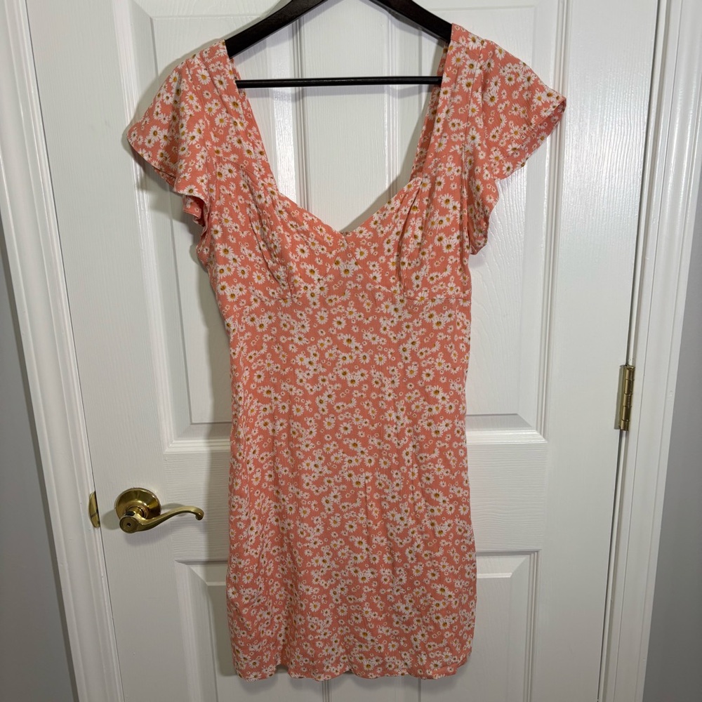 Hurley Pink and White Flutter Sleeve Sundress